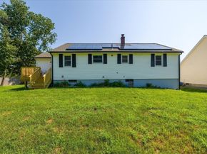 79 Humes Ave, Worcester MA 01605