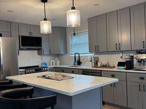 79 Humes Ave, Worcester MA 01605
