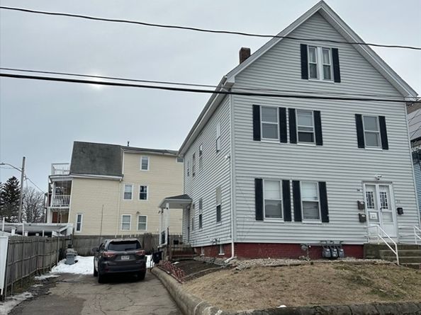 34 Enterprise St, Brockton MA 02301