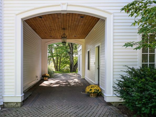 32 Sears Road, Southborough MA 01772