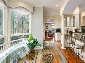 32 Sears Road, Southborough MA 01772