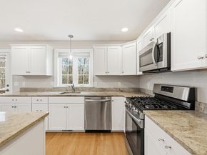 877 Brockton Avenue  877, Abington MA 02351