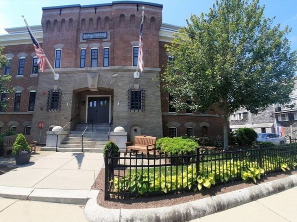 76 Court St 4, Plymouth MA 02360