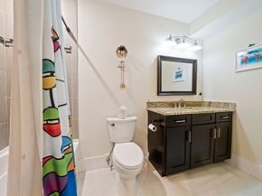 76 Court St 4, Plymouth MA 02360