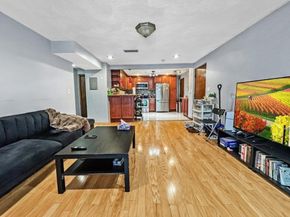 305 Riverside Ave 24, Medford MA 02155