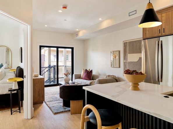 246 Bremen St 3, Boston MA 02128