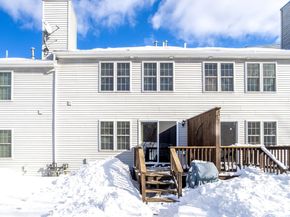 101 Bridle Cross Rd 101, Fitchburg MA 01420