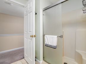 101 Bridle Cross Rd 101, Fitchburg MA 01420