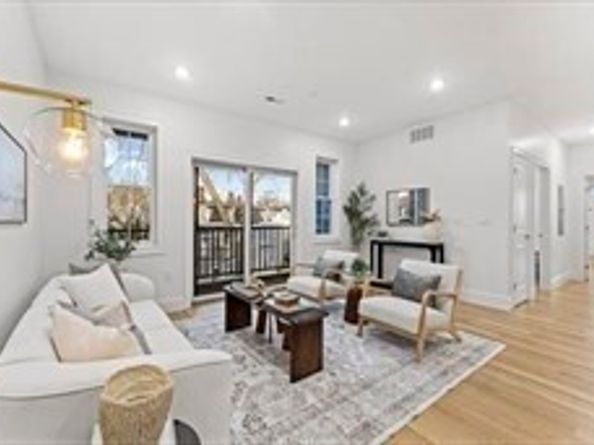 272 Lincoln St 102, Marlborough MA 01752