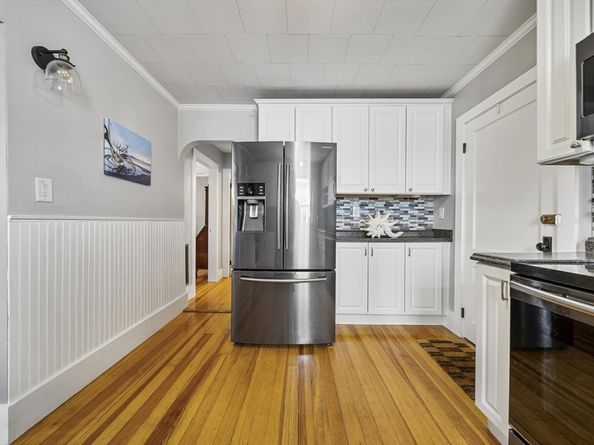 25 Eden St 2, Salem MA 01970