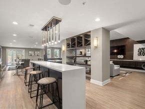8 Glen Ellen Blvd 8, Millis MA 02054