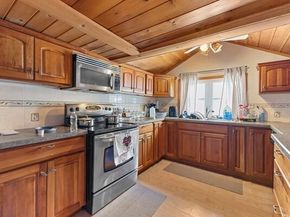 140 Hamilton St, Southbridge MA 01550