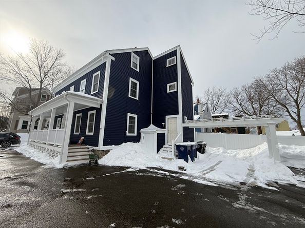 11 Barton St, Salem MA 01970