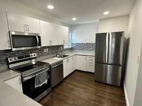 11 Barton St, Salem MA 01970