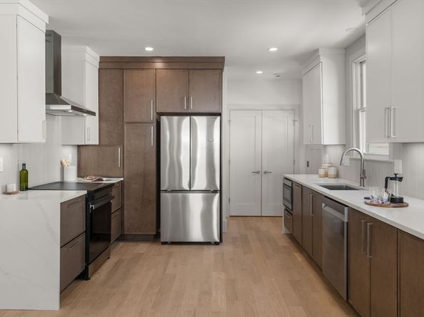 10 Clyde Road 101, Watertown MA 02472