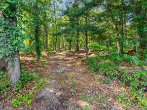 45 Pineswamp Rd, Ipswich MA 01938