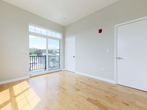 87 Parker St 403, Chelsea MA 02150