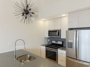 87 Parker St 403, Chelsea MA 02150