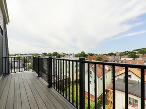 87 Parker St 403, Chelsea MA 02150