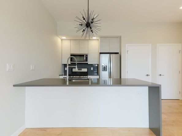 87 Parker St 403, Chelsea MA 02150