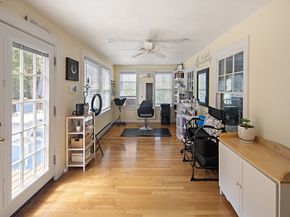 15 E Grove St, Middleboro MA 02346