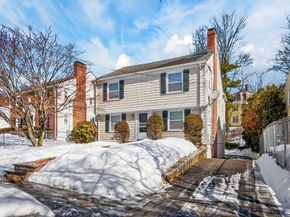 8-10 Willow St, Newton MA 02459