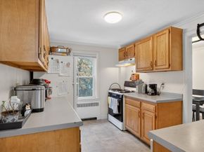 8-10 Willow St, Newton MA 02459