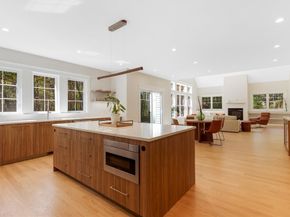 11 Cuba St, Andover MA 01810