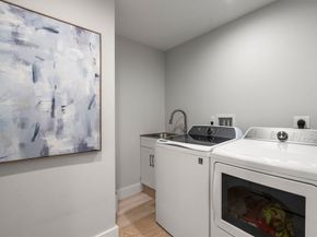 2 Lincoln Ct, Medfield MA 02052