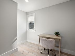 2 Lincoln Ct, Medfield MA 02052