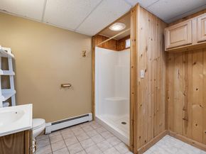 86 Hunter Rd, Uxbridge MA 01569