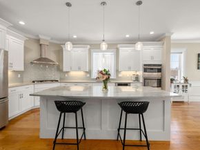 40 Grove St 1, Waltham MA 02453