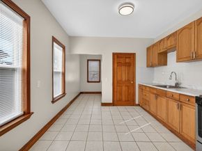 27 Larchmont St, Boston MA 02124