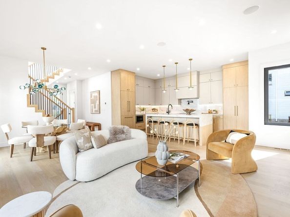 1597 Centre St. Front, Newton MA 02461