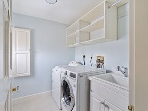 4 Dartmouth St, Winchester MA 01890