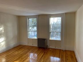 102 Pleasant St, Fitchburg MA 01420