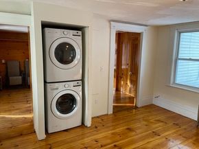 102 Pleasant St, Fitchburg MA 01420