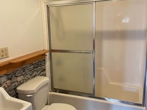 102 Pleasant St, Fitchburg MA 01420