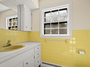 603 East St, West Bridgewater MA 02379