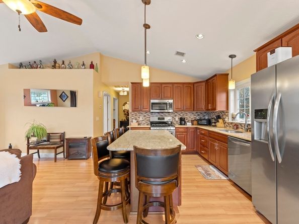 91 Agawam Lake Shore Drive, Wareham MA 02571