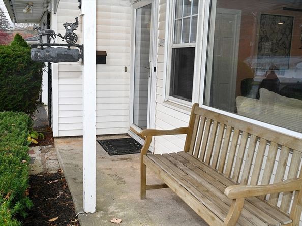 5 Brookville Ave, Brockton MA 02302