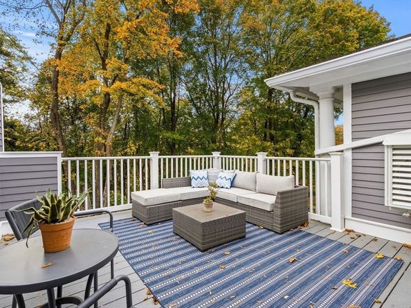 36 Ober Rd 36, Newton MA 02459