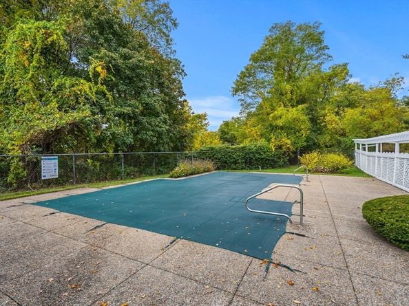 36 Ober Rd 36, Newton MA 02459