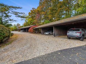 36 Ober Rd 36, Newton MA 02459