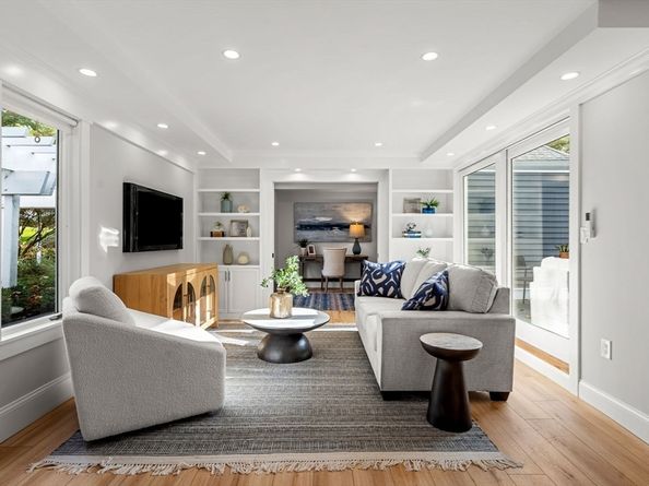 36 Ober Rd 36, Newton MA 02459