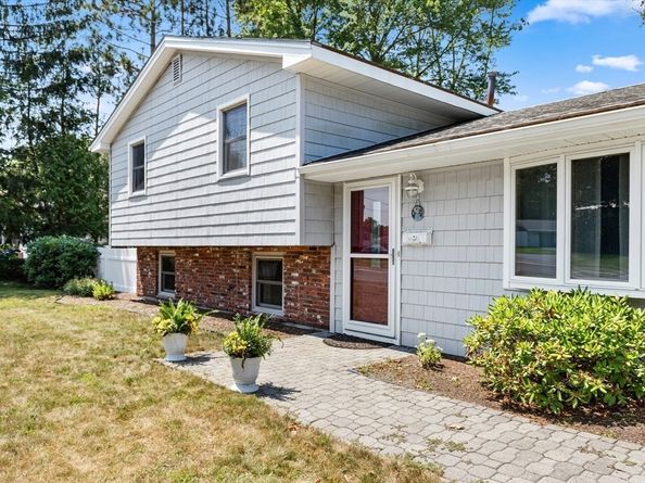 62 Catherine Drive, Peabody MA 01960