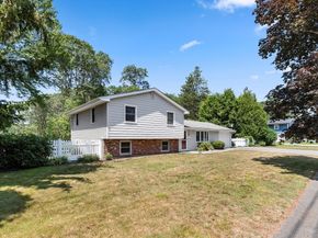 62 Catherine Drive, Peabody MA 01960