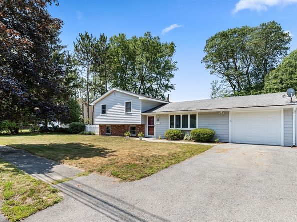 62 Catherine Drive, Peabody MA 01960