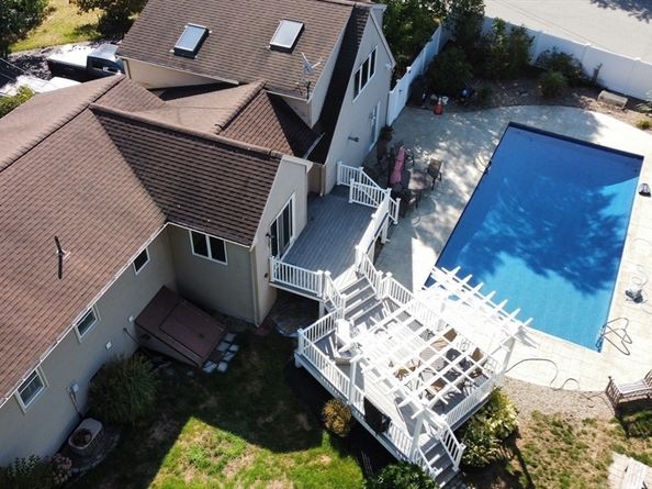 122 North Elm Street, West Bridgewater MA 02379