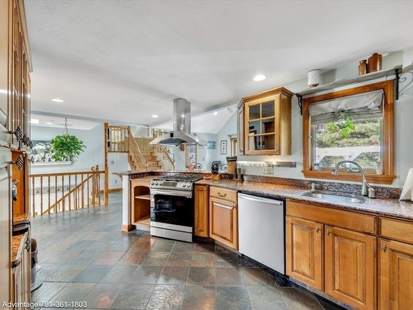 122 North Elm Street, West Bridgewater MA 02379
